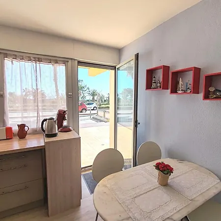 Le Petit Golf Apartment
